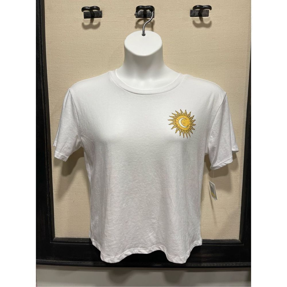 Moon and Sun Tshirt - Picture 4 of 9